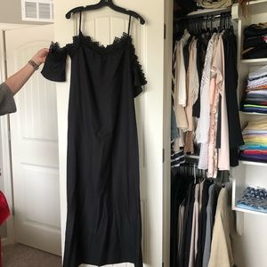 Boohoo black off the shoulder maxi dress Size 4